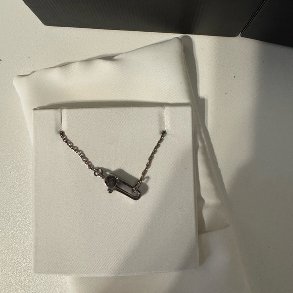 Gucci Silver bracelet with heart Pendant - Picture 4 of 4